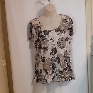 Style & Brown Ruffle Top. So cute! Size Medium. Brown/Tan/Cream